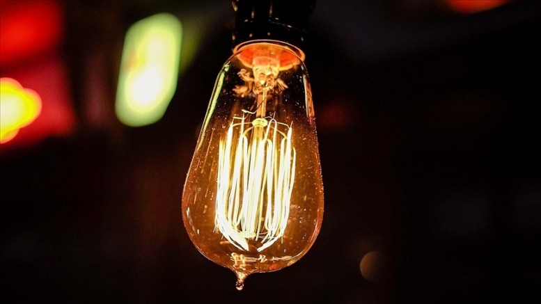 Elektrik Kesintileri Esnafı da Vatandaşı da Canından Bezdirdi