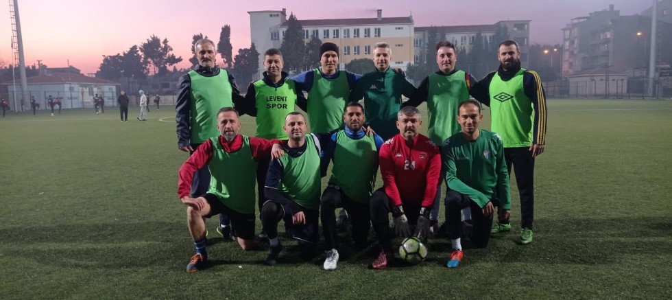 Emektar Futbolculardan Spora Destek