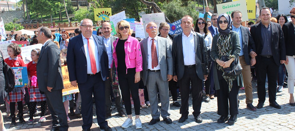 Engelliler Haftasında Farkındalık Yürüyüşü Gerçekleştirdiler