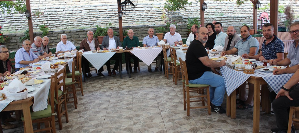 Esnaflıkta 40 Yılını Dolduranlara Plaket Verildi