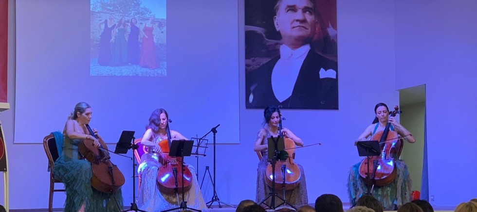 Evreşe’de Çello Konseri Gerçekleştirildi