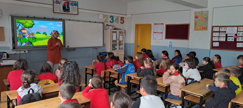 Evreşe İlkokulu Öğrencilerine Teknoloji Bağımlılığı Eğitimi