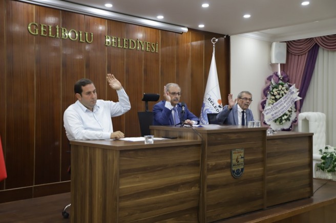 FERİBOT İSKELESİ PROTOKOLÜ İÇİN MECLİS OLAĞANÜSTÜ TOPLANDI