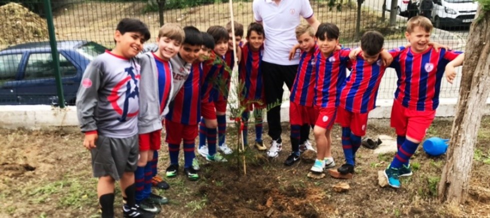 Geleceğin Futbolcuları, Gelecek İçin Fidan Dikti
