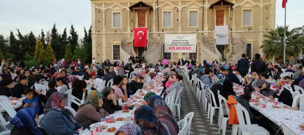 Geleneksel Mevlevihane İftarı Gerçekleştirildi