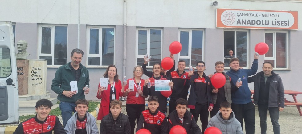 Gelibolu Anadolu Lisesi Futsal Takımına Böbrek Sağlığı Desteği