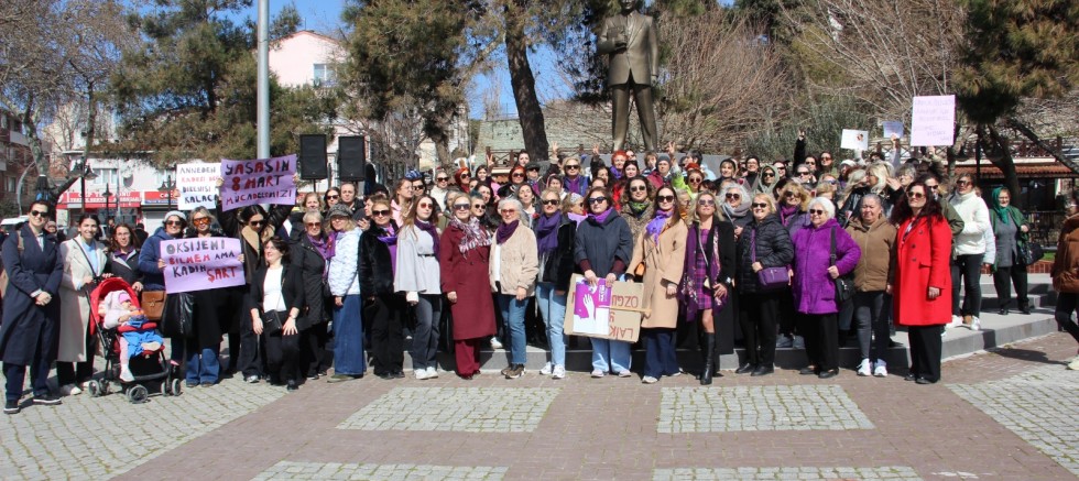 Gelibolu’da 8 Mart Kadınlar Günü Yürüyüşü