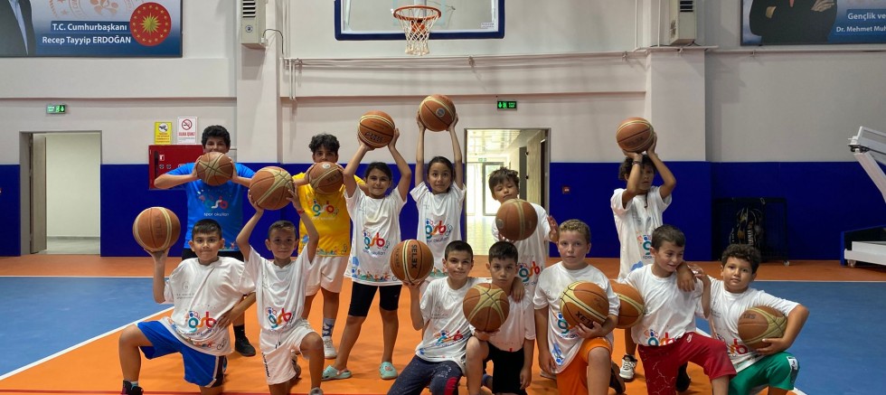 Gelibolu’da Basketbol Antrenmanları Devam Ediyor