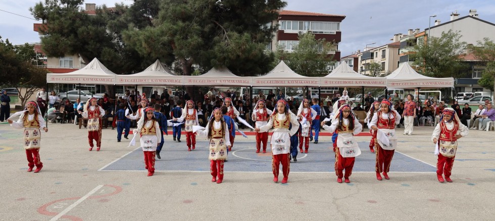 Gelibolu’da İlköğretim Haftası Kutlandı