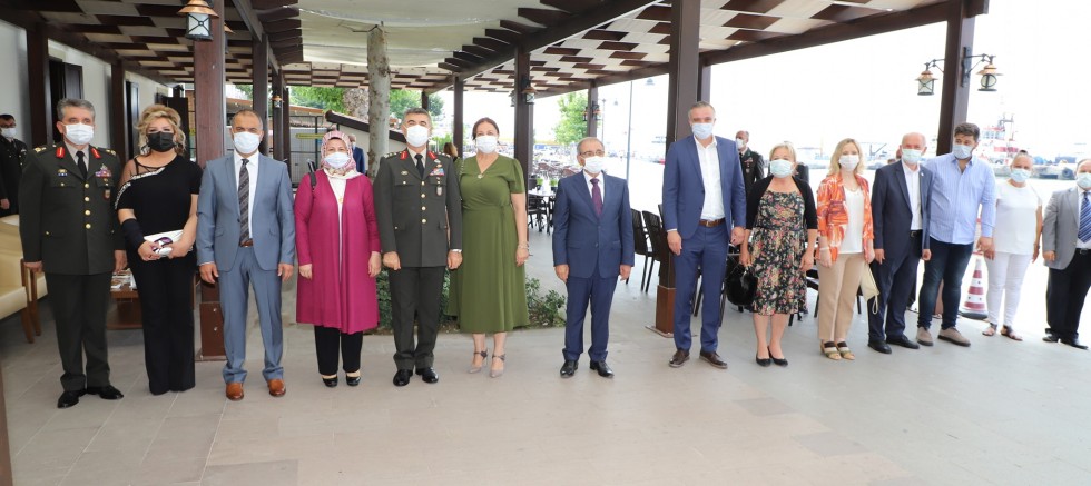 Gelibolu’da Resmi Bayramlaşma Töreni Düzenlendi