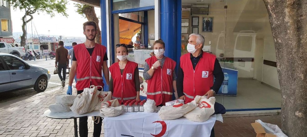 Gelibolu Kızılay’ın Covid-19 Mücadelesi ve Ramazanda Yaptığı Faaliyetler