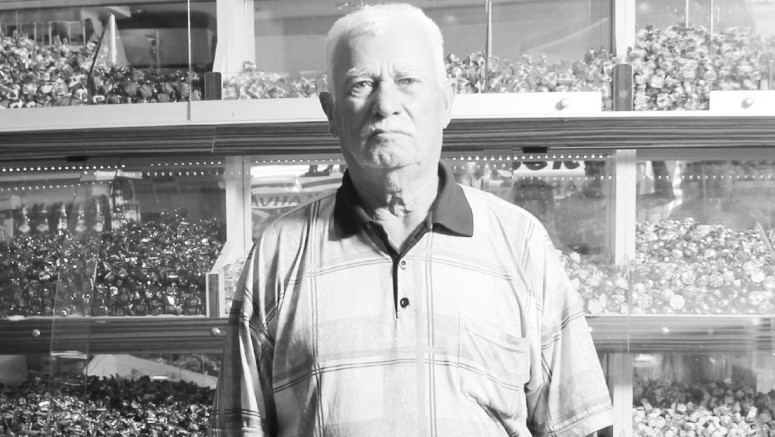 Gelibolu'nun Tanınmış Esnafı Nazif Öztürk Vefat Etti