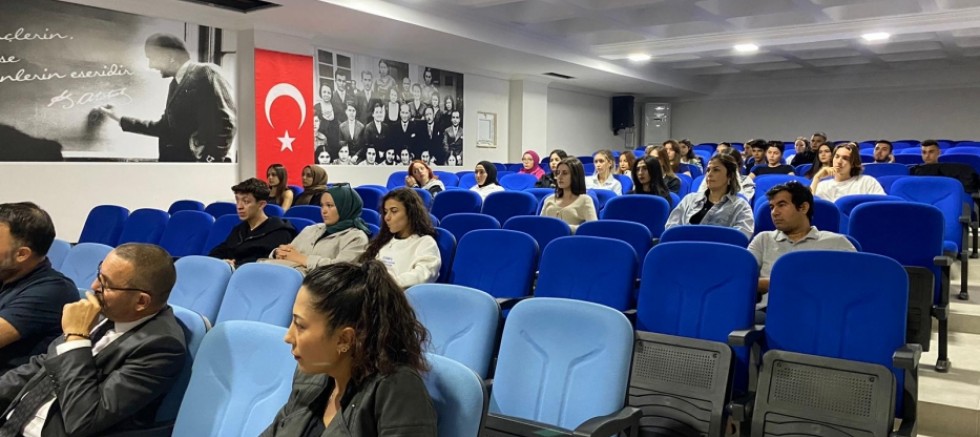 Gelibolu Piri Reis MYO’da Öğrencilere Oryantasyon Etkinliği