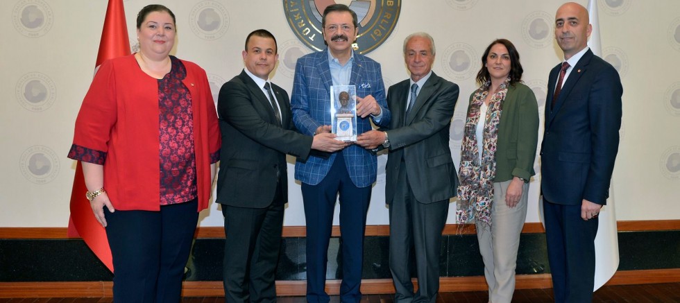 Gelibolu Ticaret ve Sanayi Odası Yönetimi Hisarcıklıoğlu’nu Ziyaret Etti