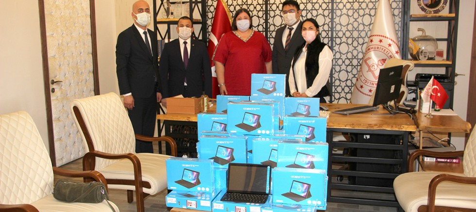 GELİBOLU TSO’DAN ÖĞRENCİLERE TABLET DESTEĞİ