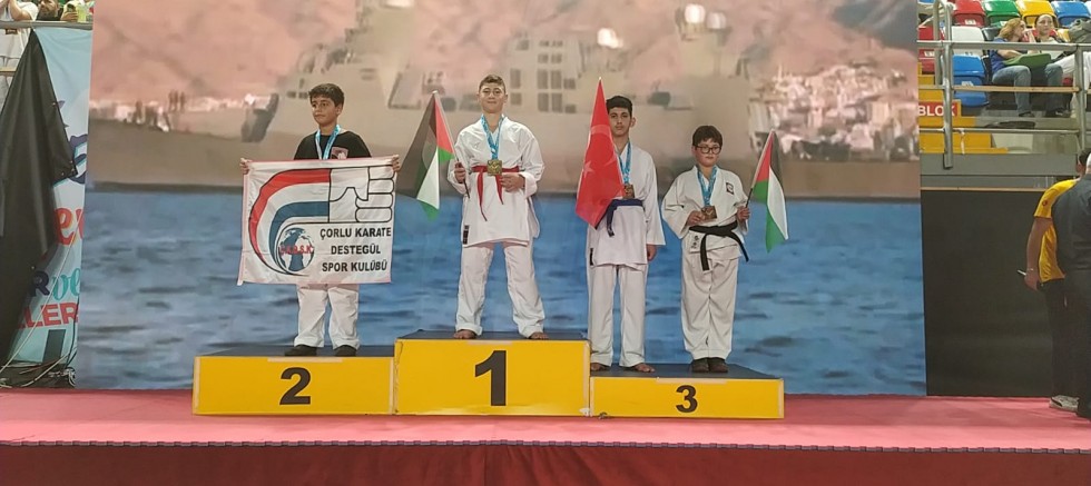 Gelibolulu Sporculardan Gazze Karate Turnuvası’ndan Madalyalarla Döndü