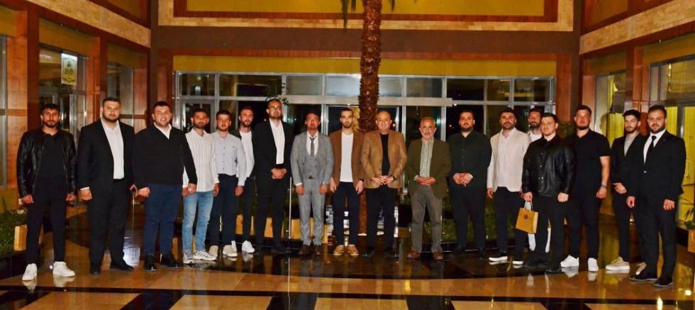 'Gençlik AK Parti'nin Vicdanıdır, Beni Eleştirmekten Çekinmeyin'
