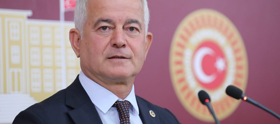 ‘Gençlik, Cumhuriyetin Yılmaz Bekçileridir’