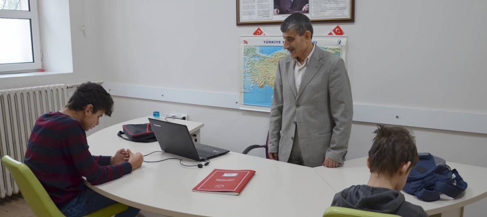 Görme Engelli Öğretmen Çopur'un 10 Parmağında 10 Marifet Var