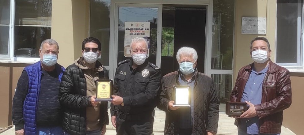 Güçlü’den Teşekkür Plaketi