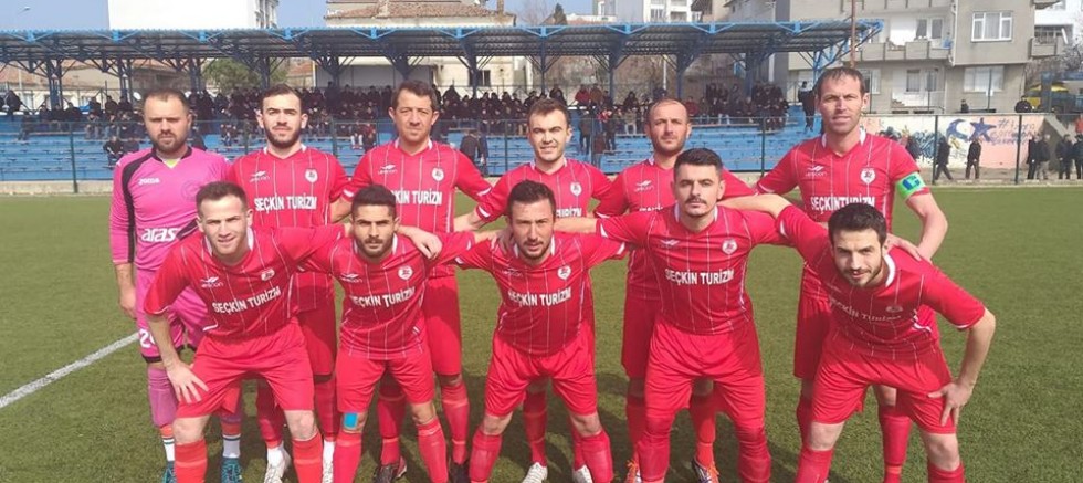 GÜNEYLİSPOR LİDERE GEÇİT VERMEDİ
