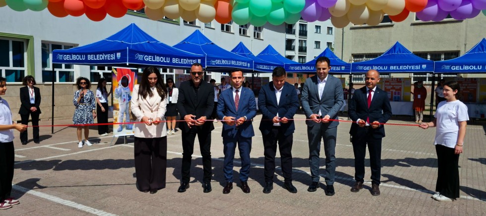 Hakimiyet-i Milliye Ortaokulu’nda TÜBİTAK Bilim Fuarı Açıldı