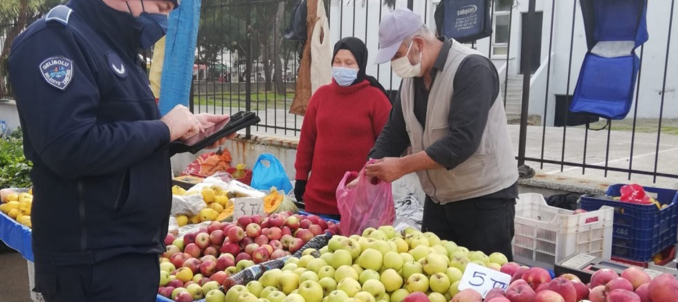 Halk Pazarında Maske ve HES Kodu Denetimi