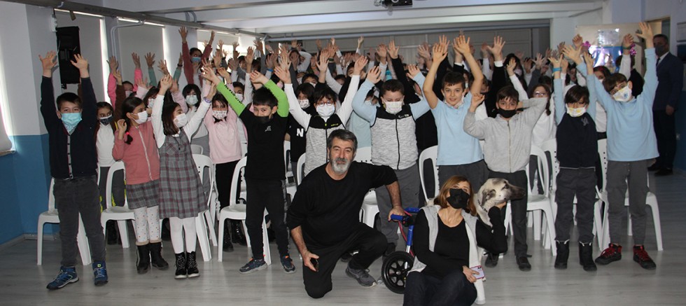 Hayvan Sevgisiyle İlgili Tiyatral Eğitim Verildi