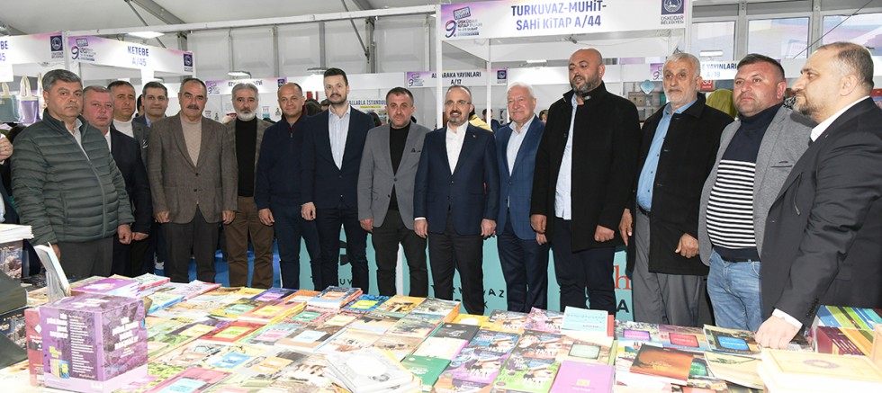 “Her şey gelir geçer ama yazı kalır”