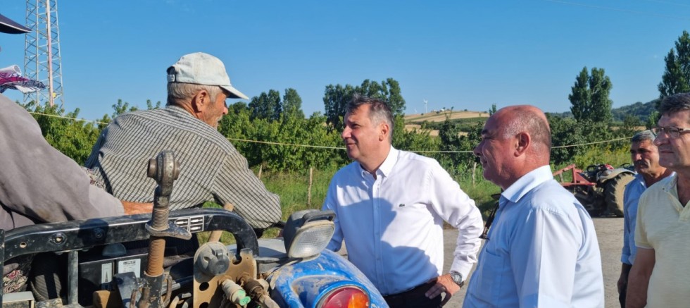 ‘İki Liraya Şeftali Var Ne Alıcı Var, Ne De İhracat!’