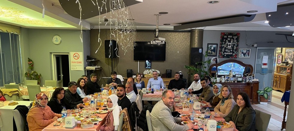İlçe Teşkilatı İftar Yemeğinde Bir Araya Geldi