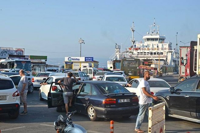 İlçe Trafik Komisyonu Sürücülere Broşür Dağıttı