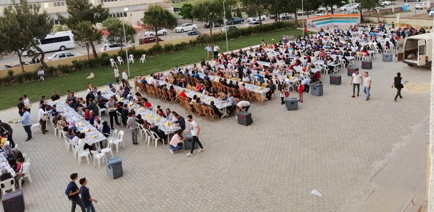 İmam Hatip Lisesi’nden İftar Yemeği