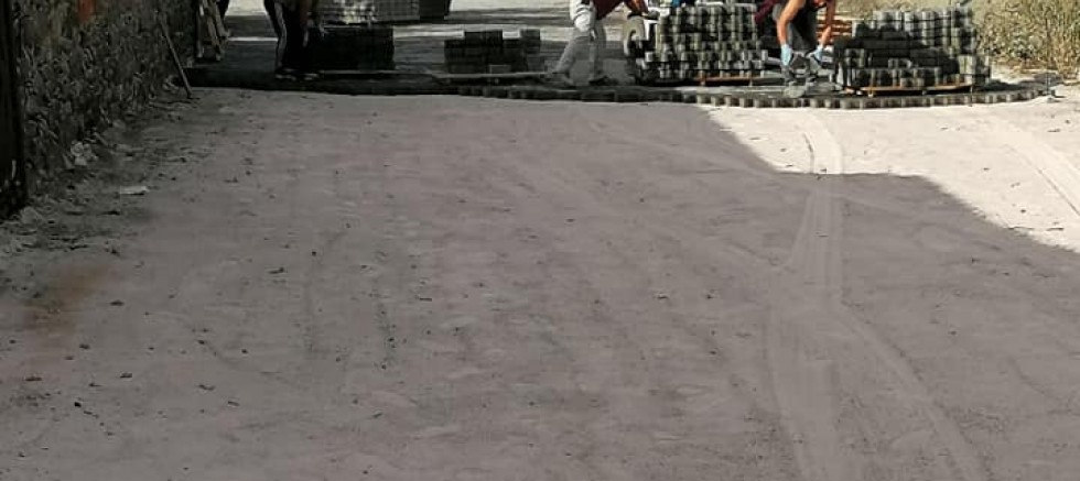Karainebeyli Köyünde Parke Taşı Çalışmaları Başladı