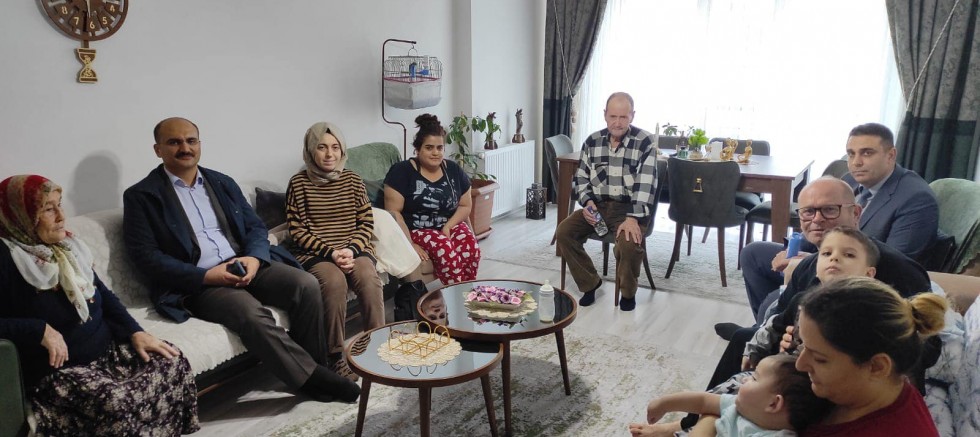 Kaymakam Abacı, Depremzede Aileleri Ziyaretlerini Sürdürüyor