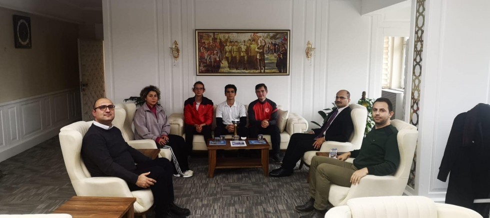 Kaymakam Abacı, Okçuluk Sporcularını Makamında Ağırladı