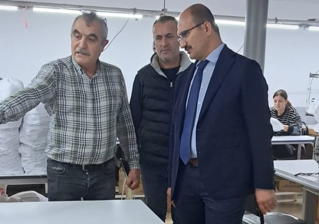 Kaymakam Abacı, Şapka Tekstil’i Ziyaret Etti