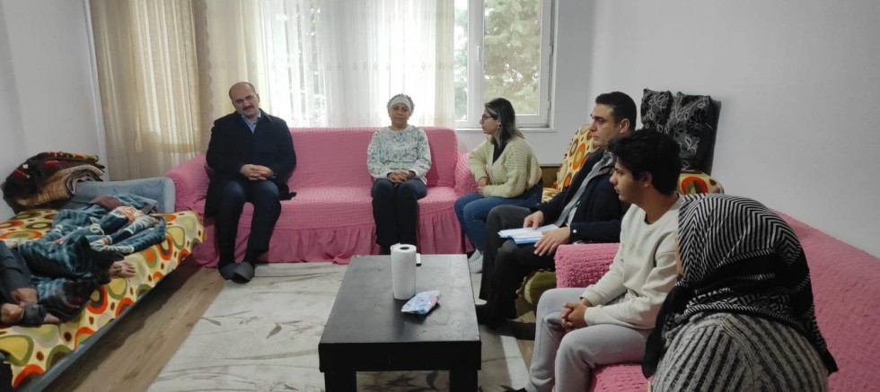 Kaymakam Bekir Abacı, Depremzedeleri Yalnız Bırakmıyor