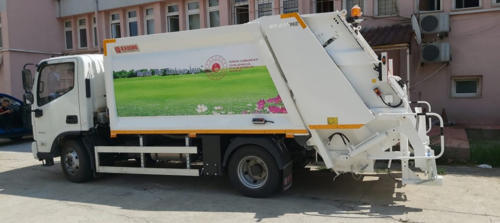 KHGB’ne Çöp Kamyonu Teslim Edildi