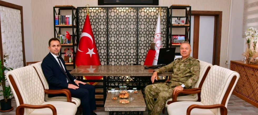 Kolordu Komutanı Özeren’den Müdür Aydın’a Ziyaret