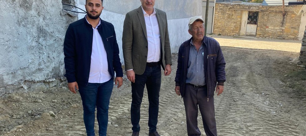 Köylerde Parke Taş Çalışmaları Sürüyor