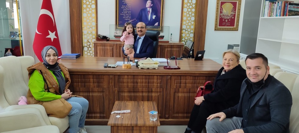 Merve Bebek ve Ailesinden Kaymakam Abacı'ya Ziyaret