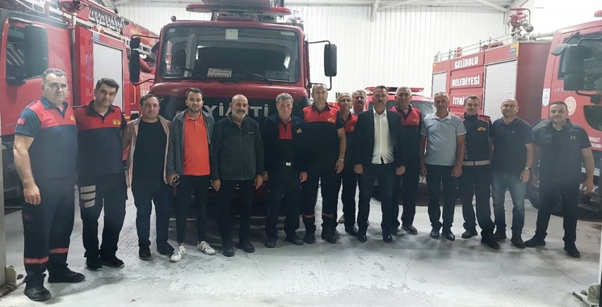 MHP’den İtfaiyeye Kutlama Ziyareti
