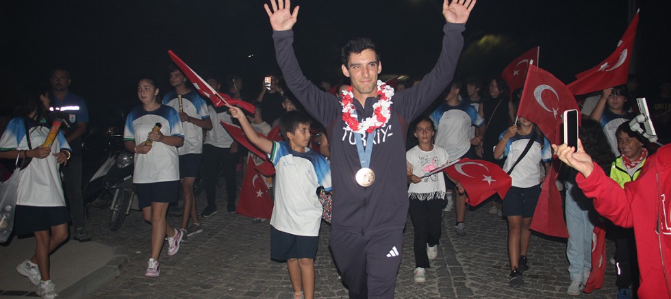 Milli Okçumuz Tümer’e İlçemizde Coşkulu Karşılama