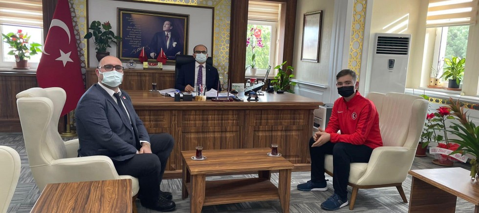 Milli Sporcu Kırca’dan Kaymakam Abacı’ya Ziyaret