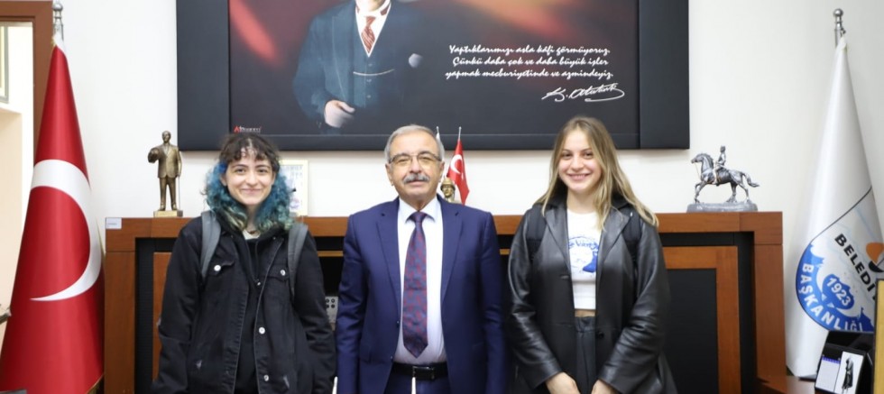 Mimarlık Öğrencilerinden Başkan Özacar’a Ziyaret