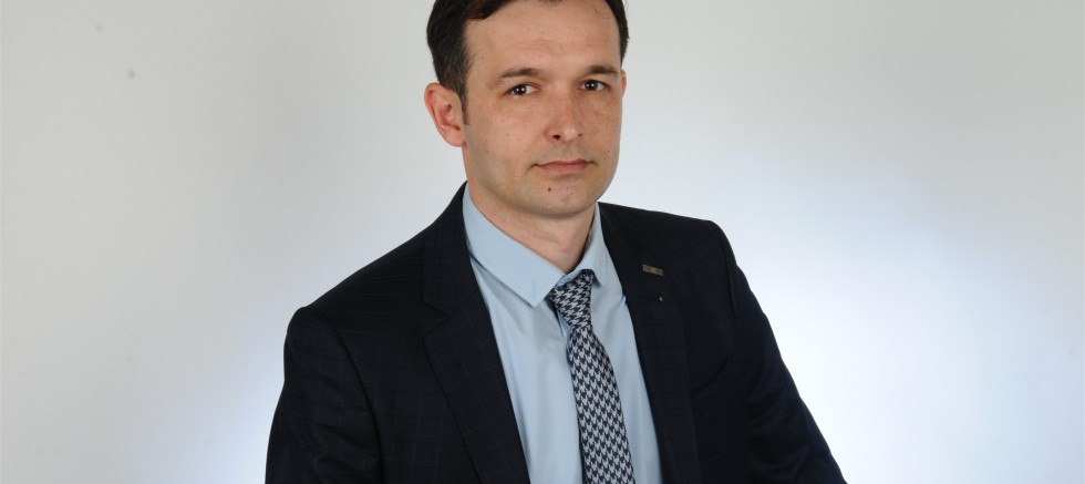 Muhtarlar seçmen  kağıtlarını dağıtmaya başladı