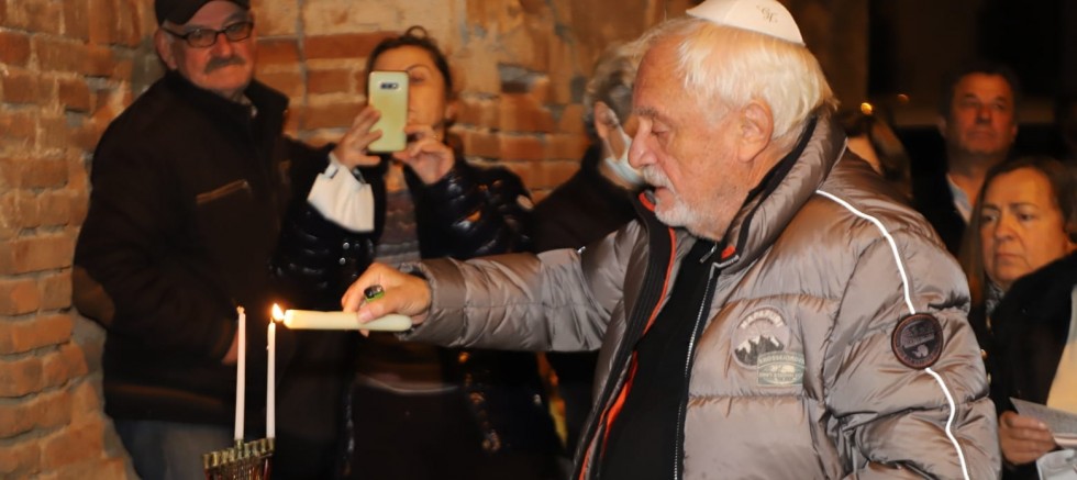 Museviler, Hanuka Bayramı’nı Mum Yakarak Kutladı
