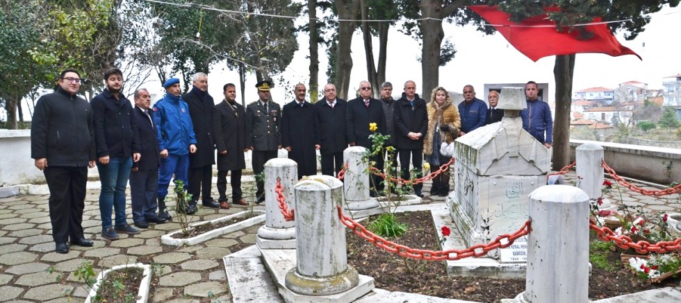 Namık Kemal, mezarı başında anıldı