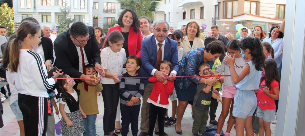 NEŞELi MiNiKLER  ANAOKULU AÇILDI